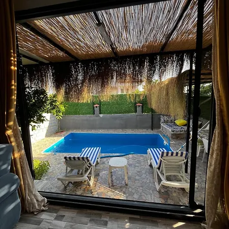 Апартаменты Efemm House